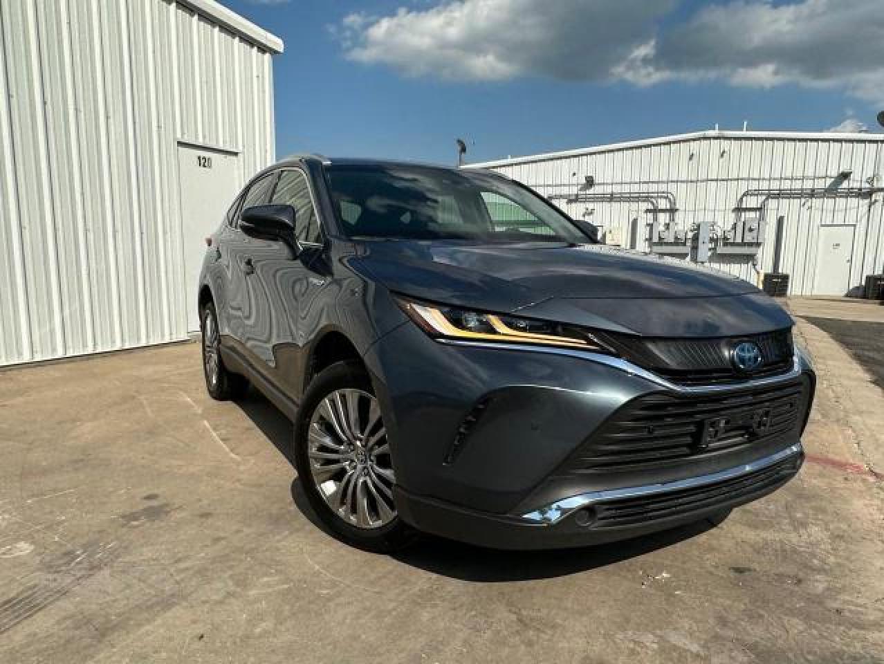 Toyota Venza le (2021)