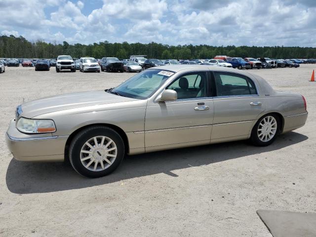 Lincoln Towncar (2006)