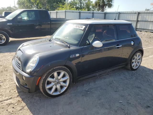 Mini Cooper (2006)