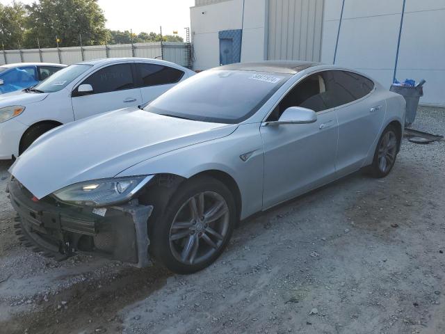 Tesla Model s (2015)