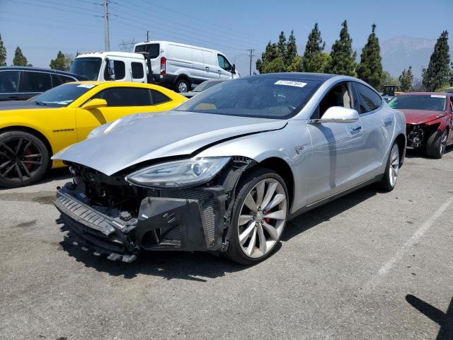 Tesla Model s (2015)