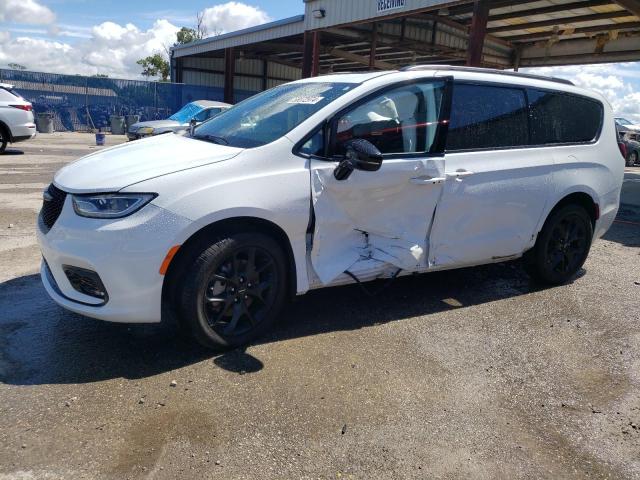 Chrysler Pacifica (2023)