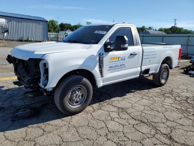 Ford F250 (2023)
