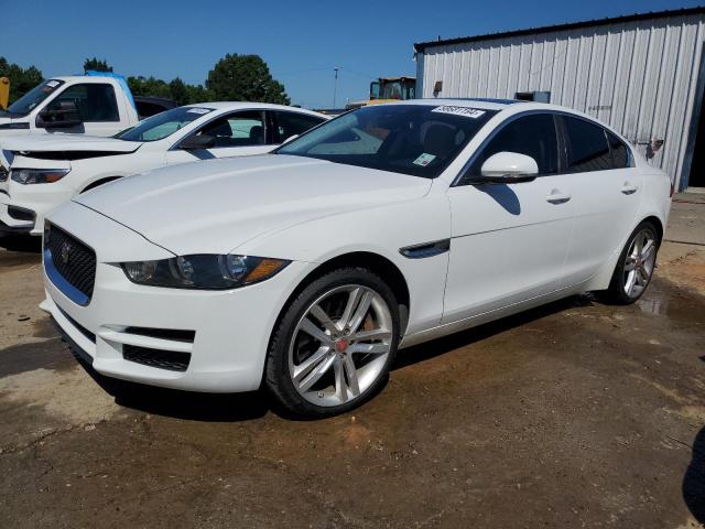 Jaguar Xe (2017)