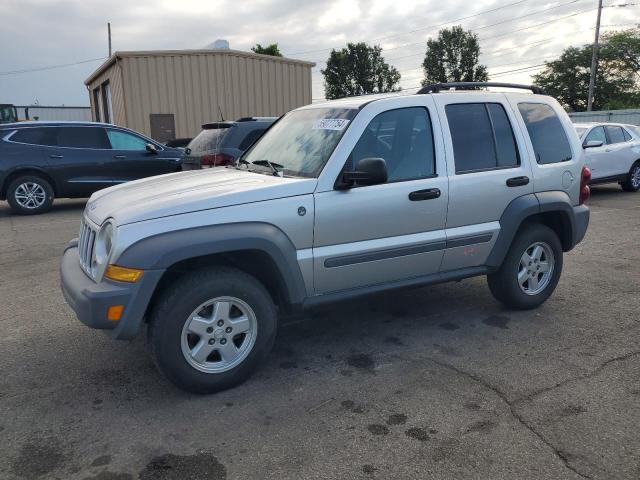 Jeep Liberty (2005)