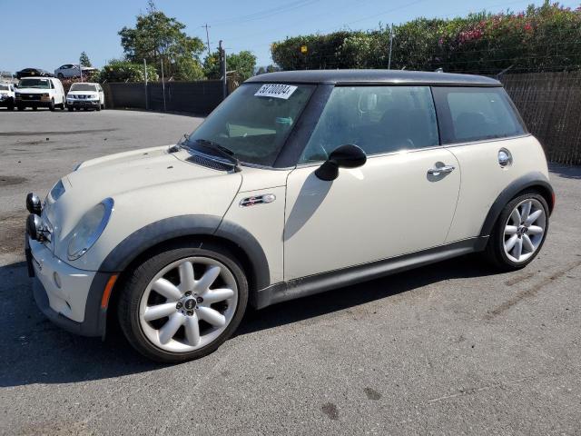 Mini Cooper (2004)