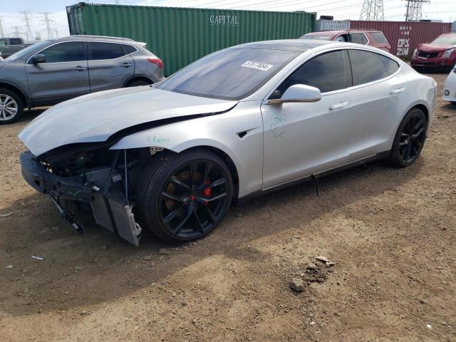 Tesla Model s (2015)