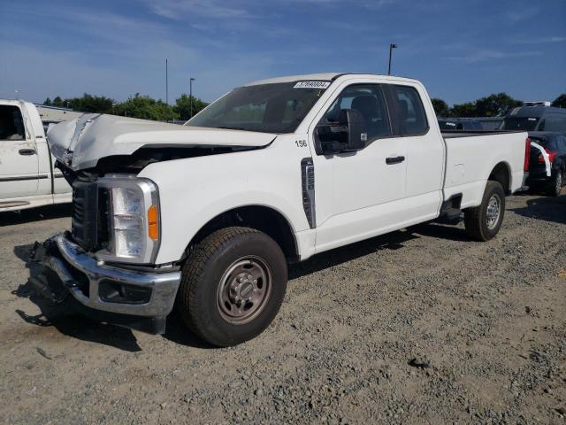 Ford F250 (2023)