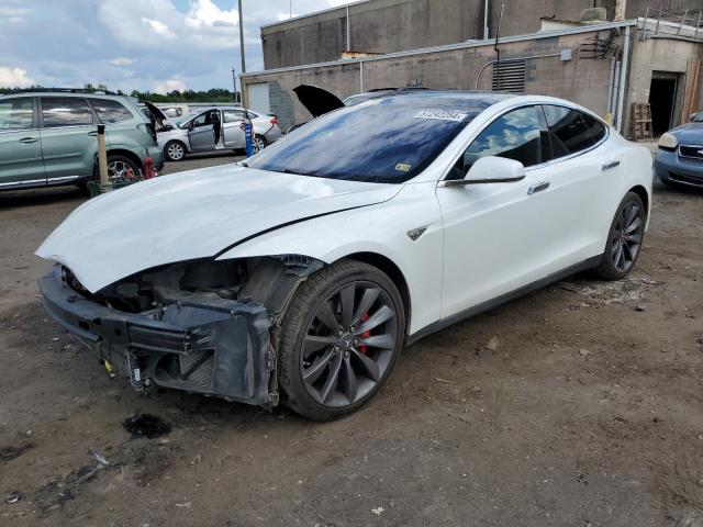 Tesla Model s (2015)