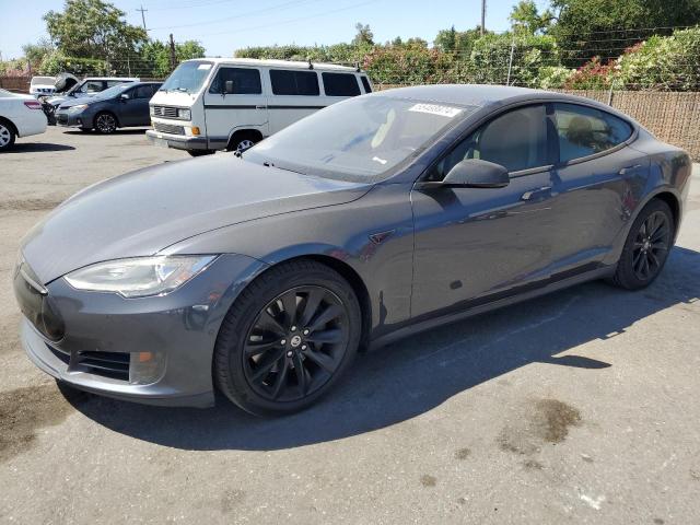 Tesla Model s (2016)