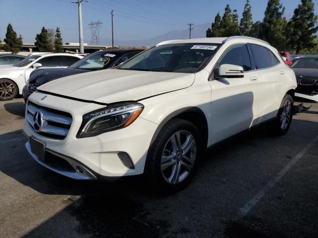 Mercedes-benz Gla-class (2015)