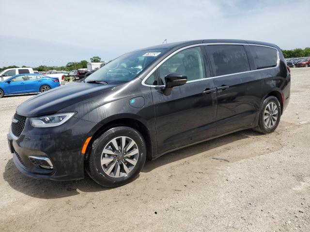 Chrysler Pacifica (2024)