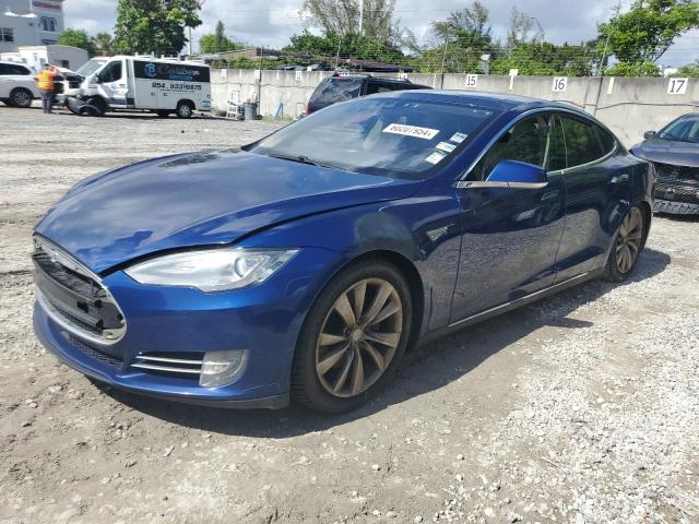 Tesla Model s (2015)