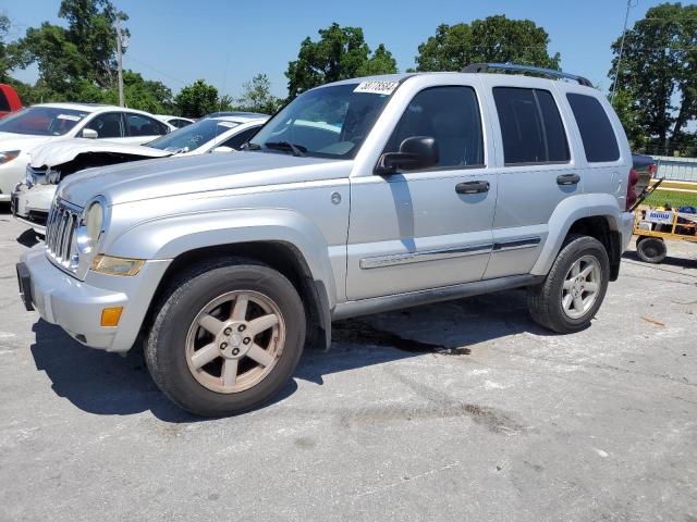 Jeep Liberty (2005)