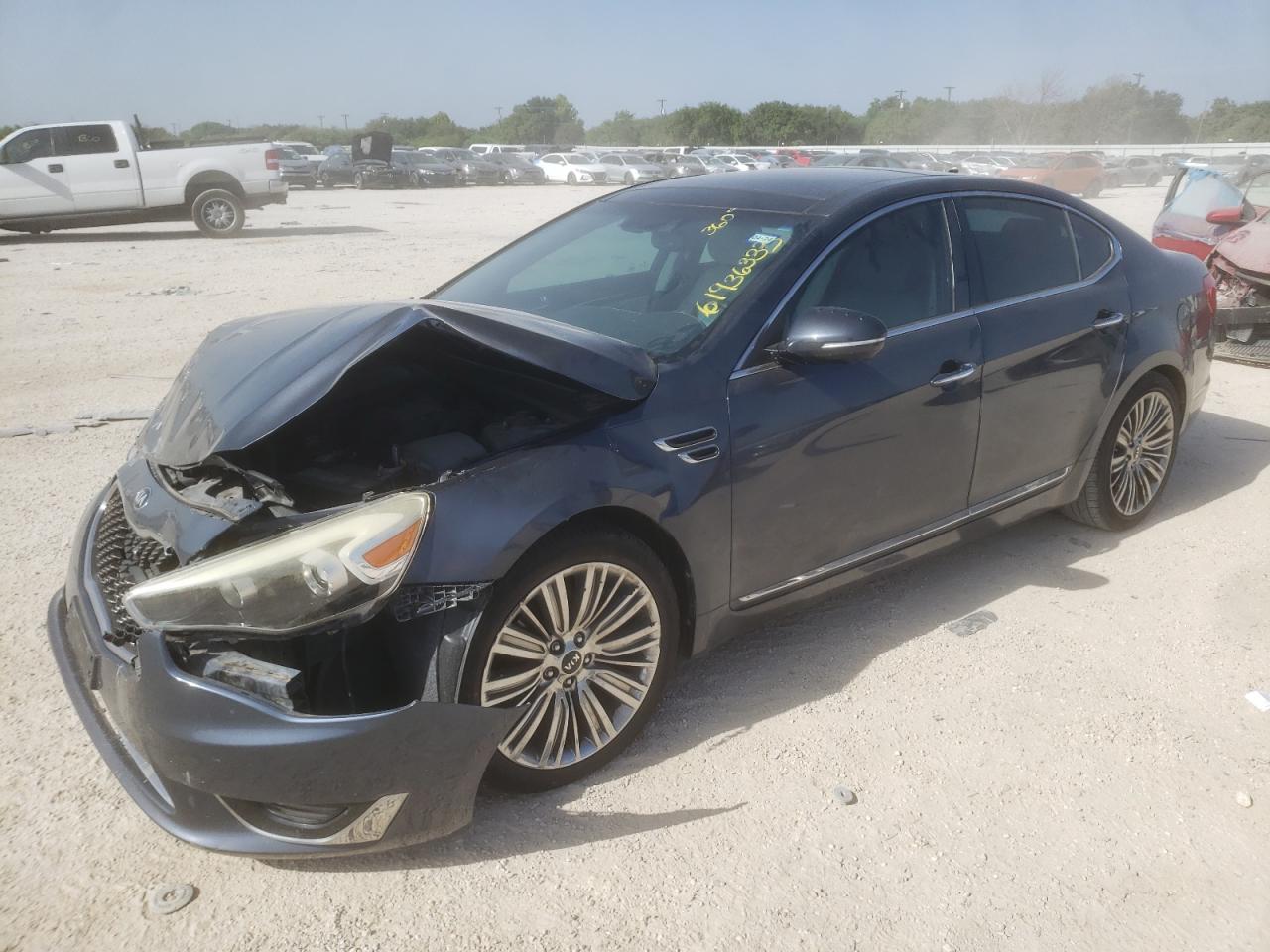 Kia Cadenza (2015)