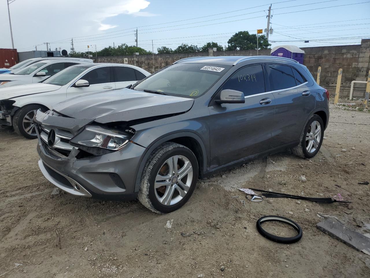 Mercedes-benz Gla-class (2016)