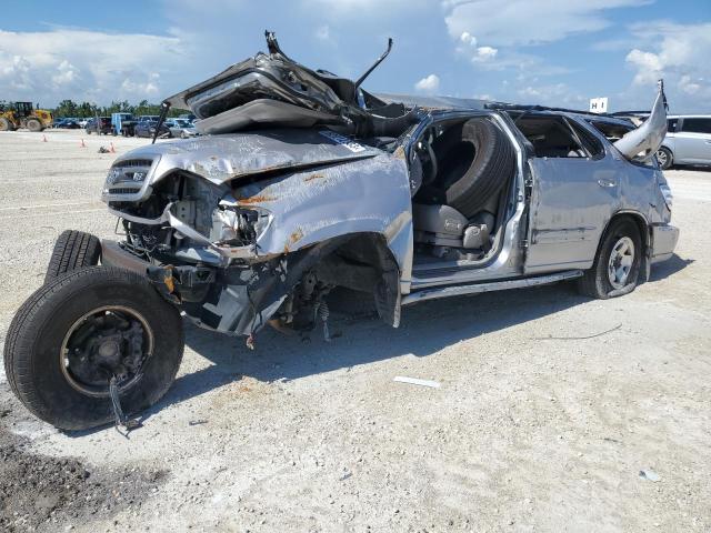 Toyota Sequoia (2004)