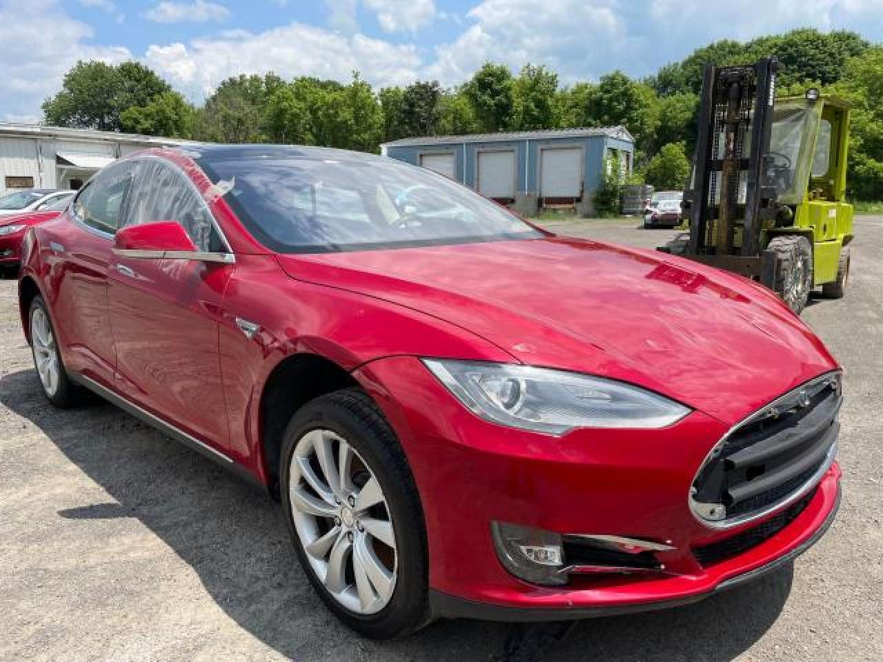 Tesla Model s (2014)