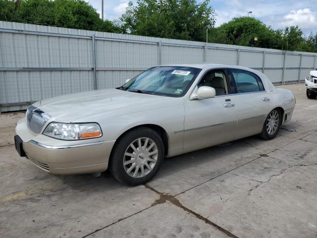Lincoln Towncar (2006)