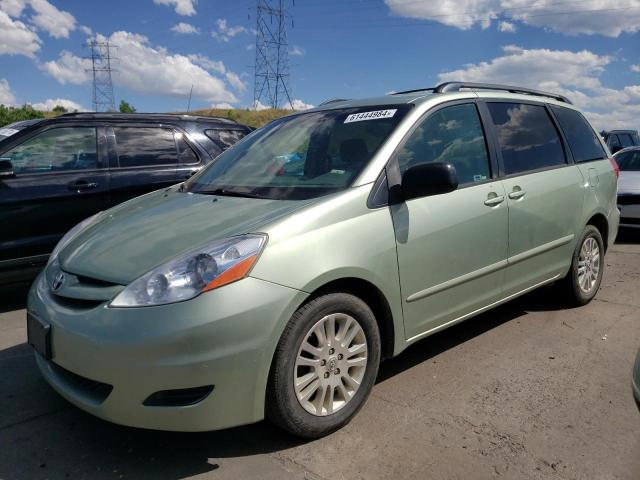 Toyota Sienna le (2008)