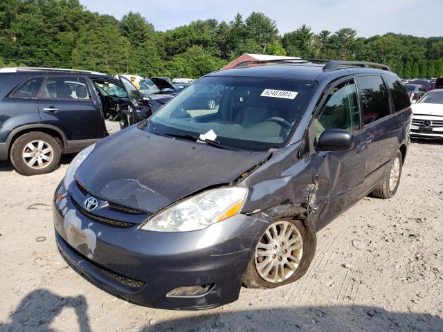 Toyota Sienna le (2009)