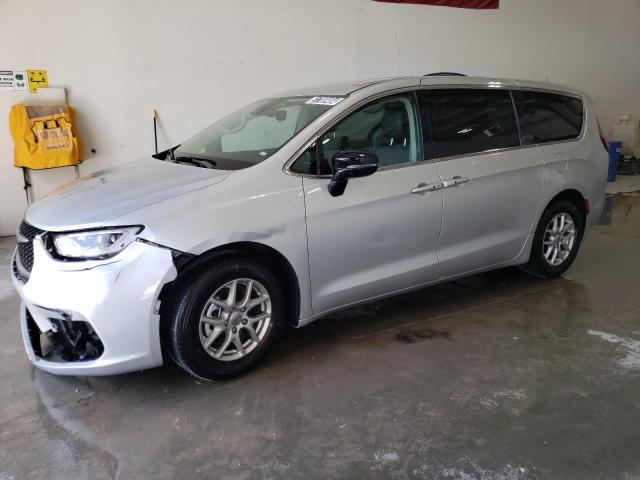 Chrysler Pacifica (2024)