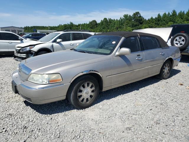 Lincoln Towncar (2003)