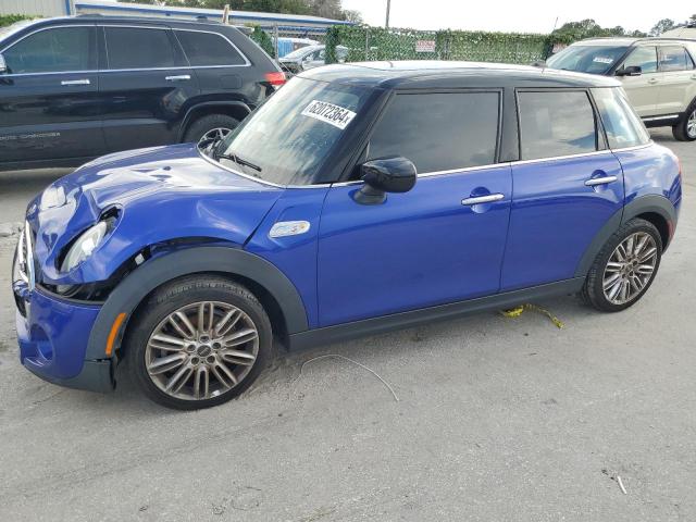 Mini Cooper (2020)