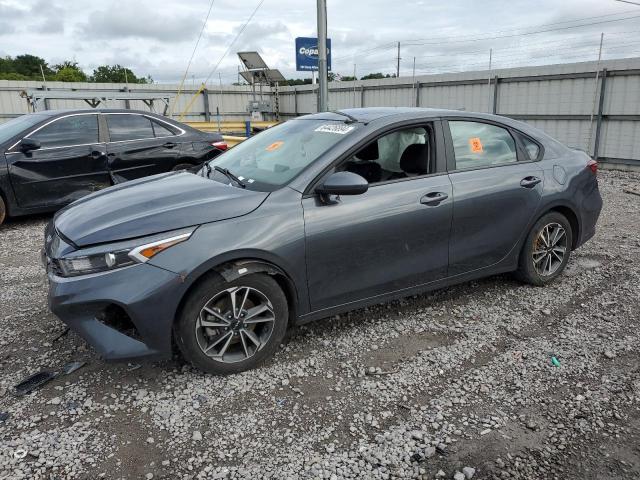 Kia Forte fe (2022)