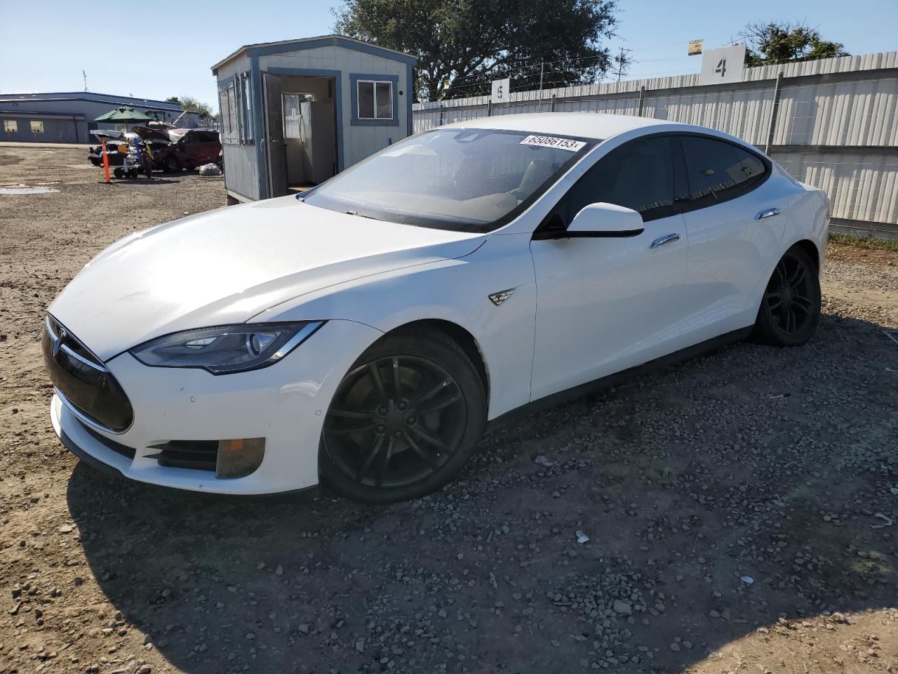 Tesla Model s (2016)