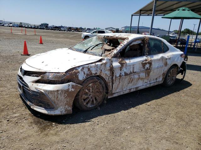 Toyota Camry (2021)