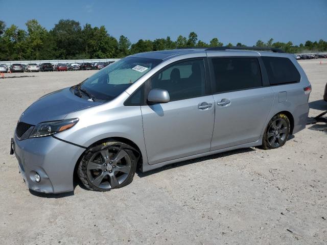 Toyota Sienna (2016)
