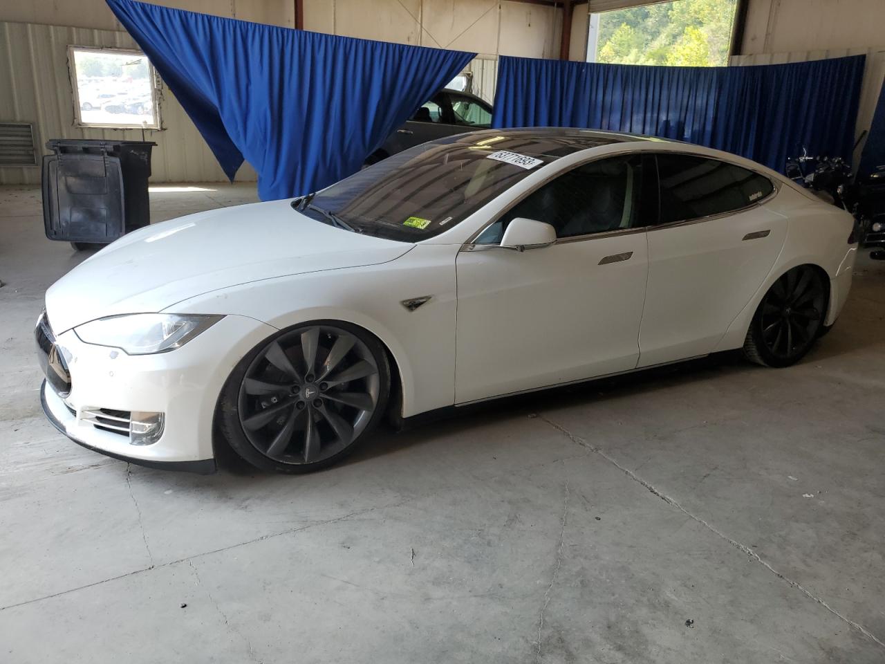 Tesla Model s (2014)