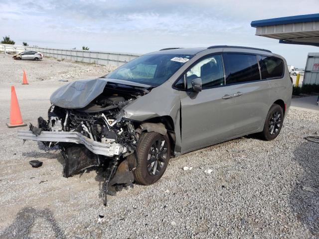 Chrysler Pacifica (2022)