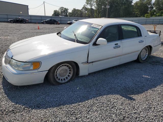 Lincoln Towncar (2000)