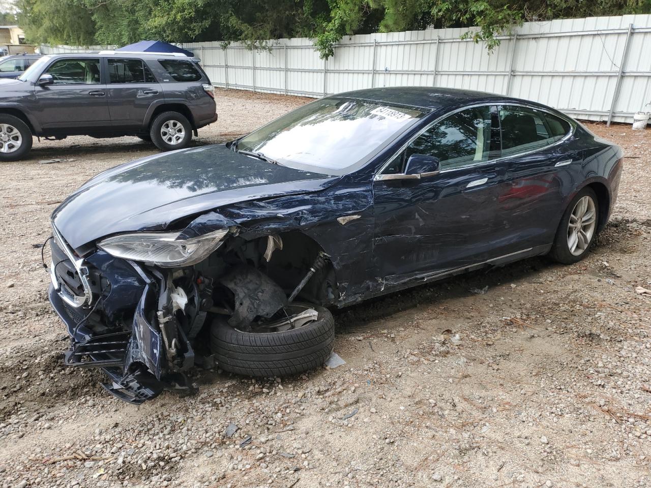 Tesla Model s (2015)