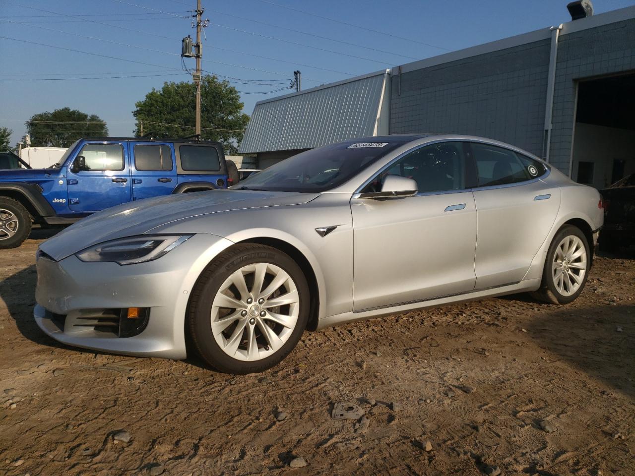 Tesla Model s (2016)