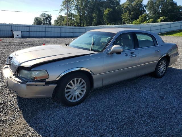 Lincoln Towncar (2003)