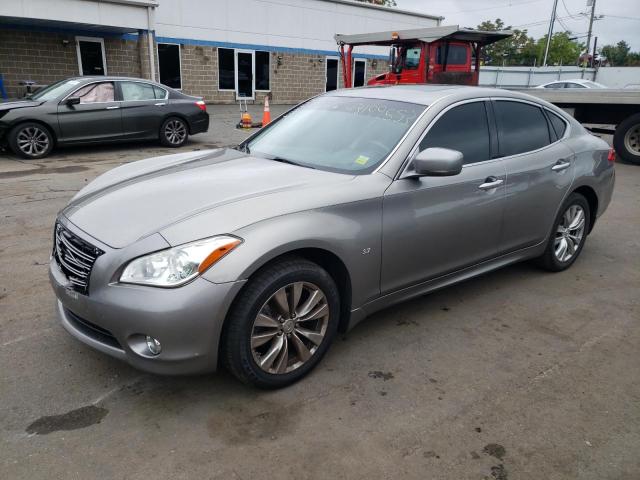 Infiniti Q70 (2014)