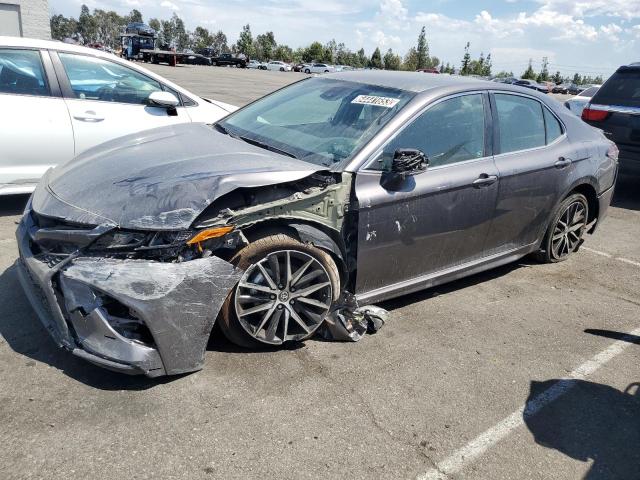 Toyota Camry (2023)