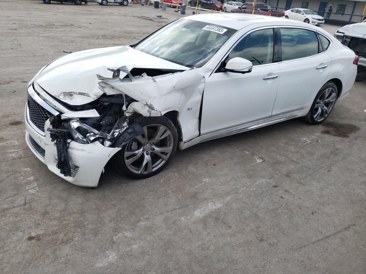 Infiniti Q70l 3-7 (2015)