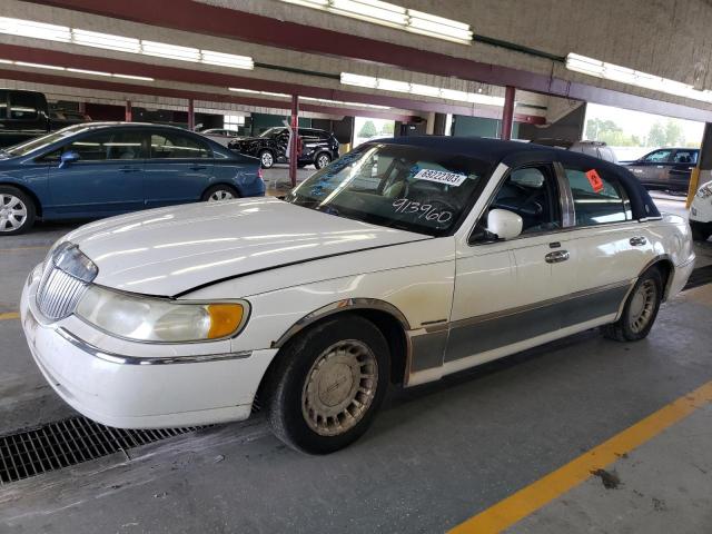 Lincoln Towncar (2000)