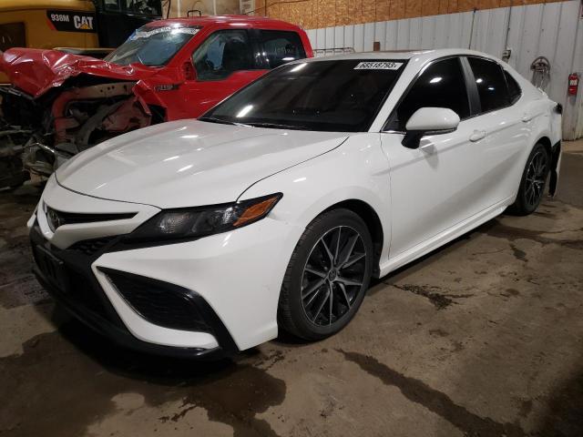 Toyota Camry (2022)