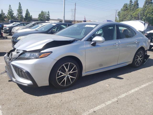 Toyota Camry (2023)