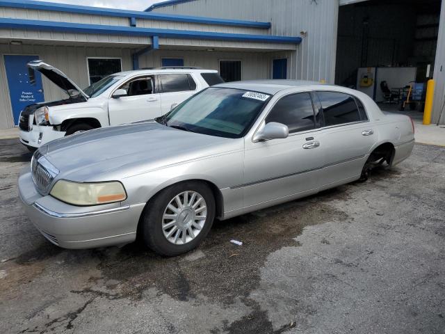 Lincoln Towncar (2004)