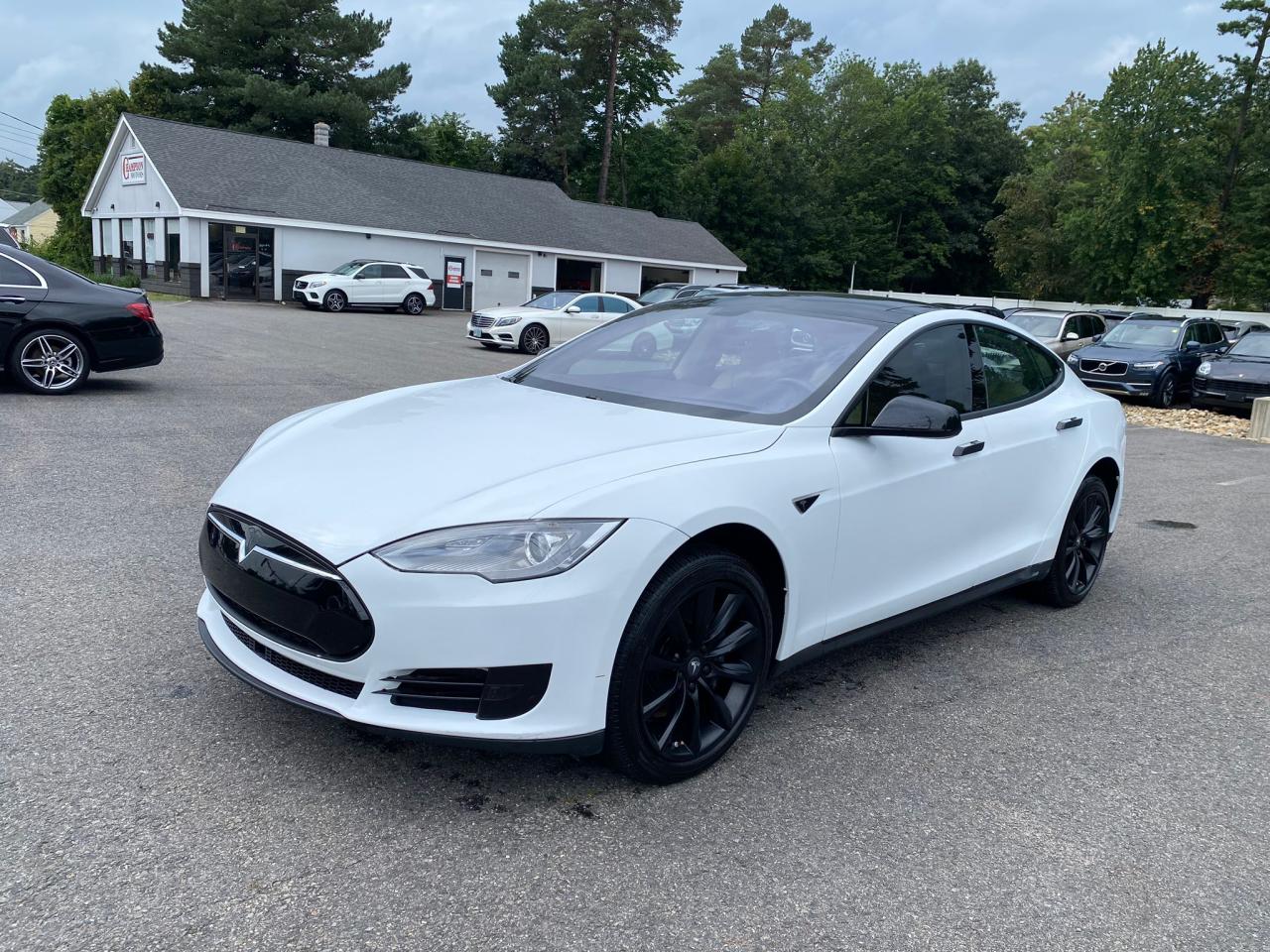 Tesla Model s (2013)