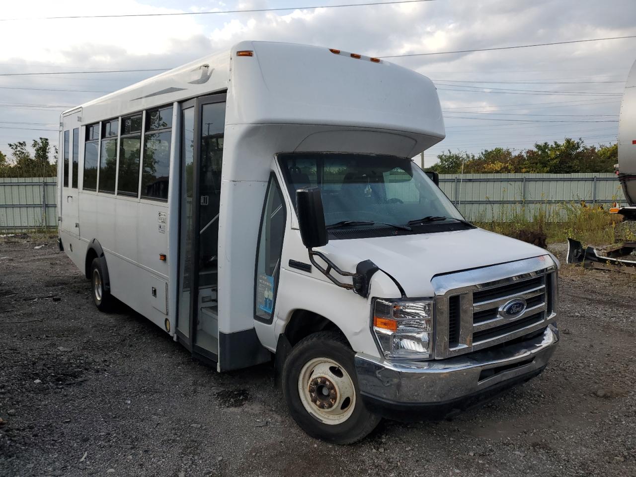 Ford Econoline (2017)