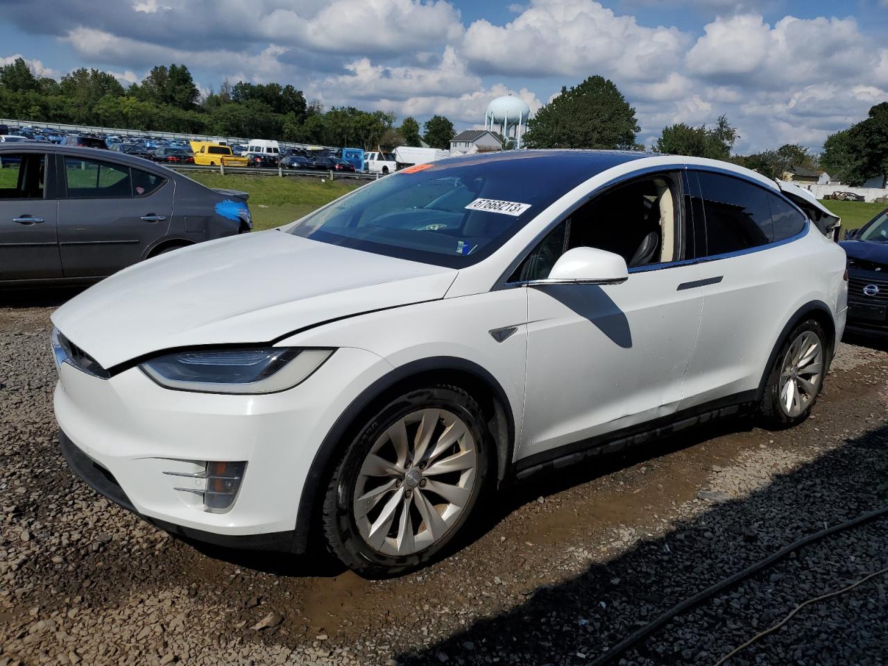 Tesla Model x (2016)