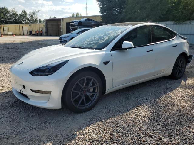 Tesla Model 3 (2023)