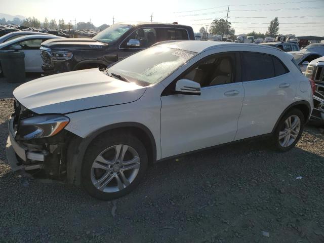 Mercedes-benz Gla-class (2015)